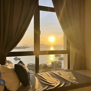 Homesuite' At The Shore Apartment